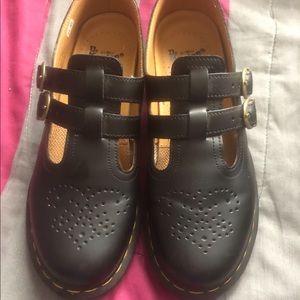 Dr martens size 7, barely worn